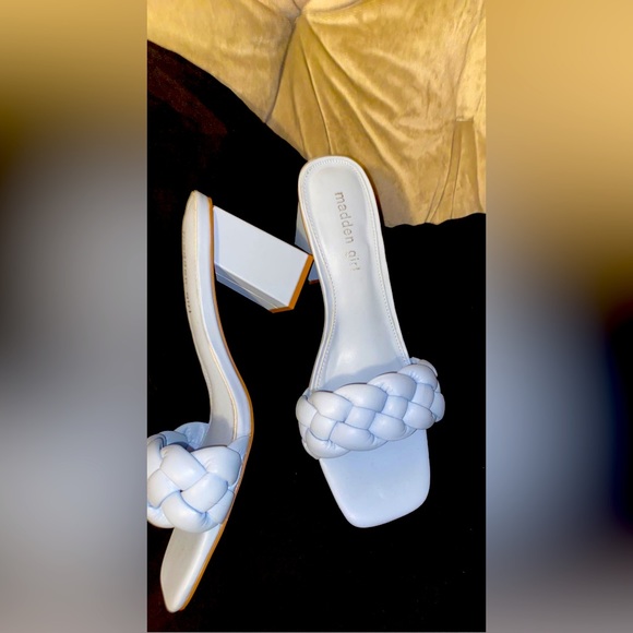 Nice heels 👠 used only once. - Picture 2 of 3